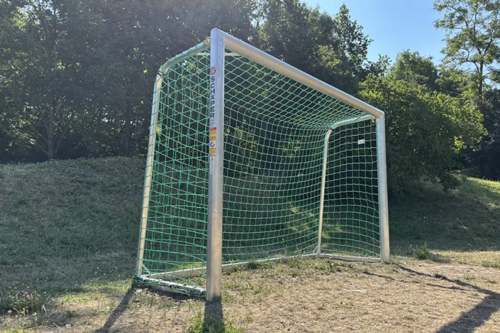 Schäper Bolzplatztor in Landau